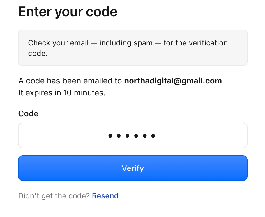 Captura de la pantalla donde se escribe el código de un solo uso que llega por correo y vence en 10 minutos. El código está oculto.